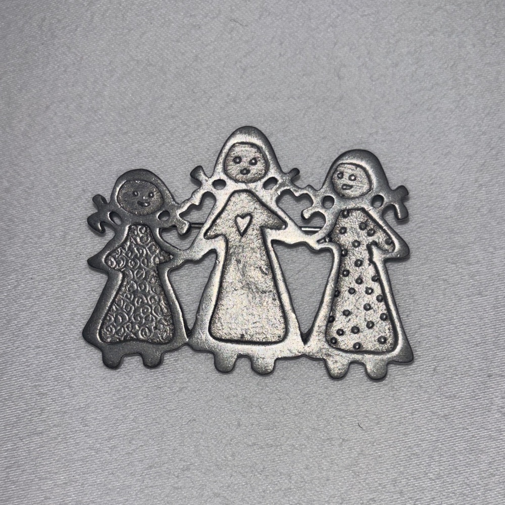 Cynthia Webb Three Sisters pin broach